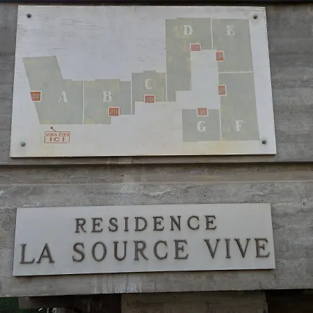 Appartamento Waikiki-garage-terrasse-fibre-ensoleillé-calme-à 10min Du Centre Ville-clermont-ferrand *