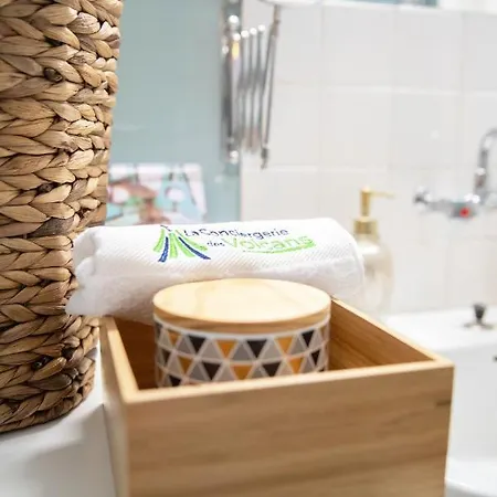 Appartamento Waikiki-garage-terrasse-fibre-ensoleillé-calme-à 10min Du Centre Ville-clermont-ferrand Chamalières